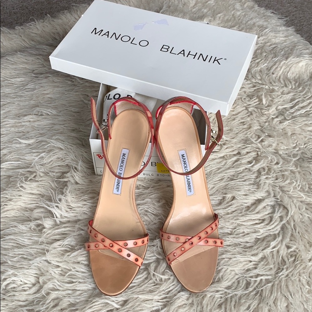 Gorgeous Manolo Beige + Red sandals size 9/39